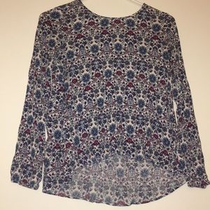 flowery print top w/ small scoop in back